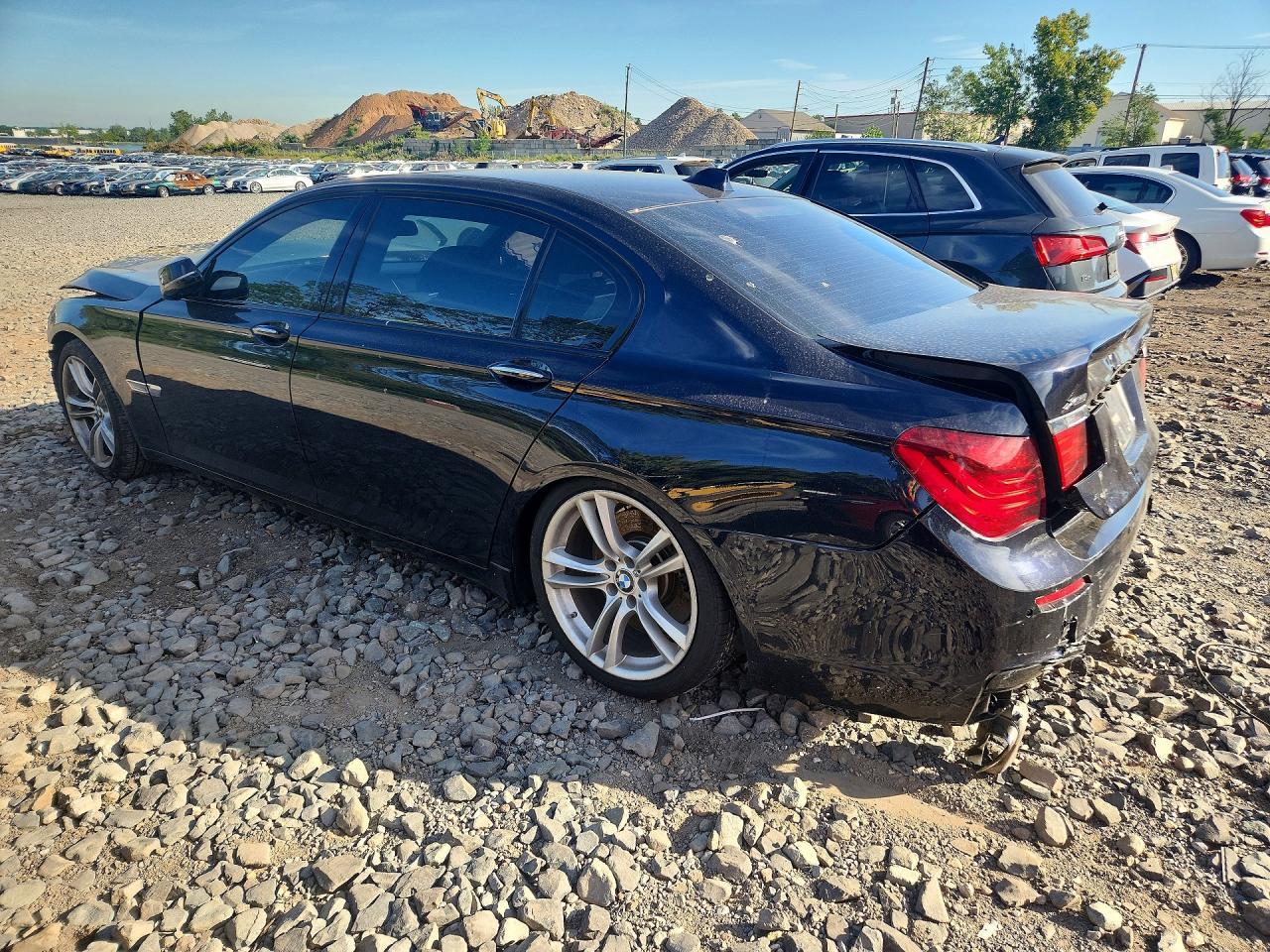 2014 BMW 750 Lxi - Фото 2