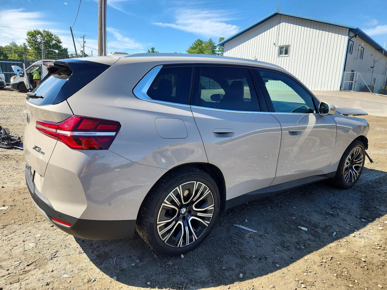 2025 BMW X3 30 xDrive - Фото 3