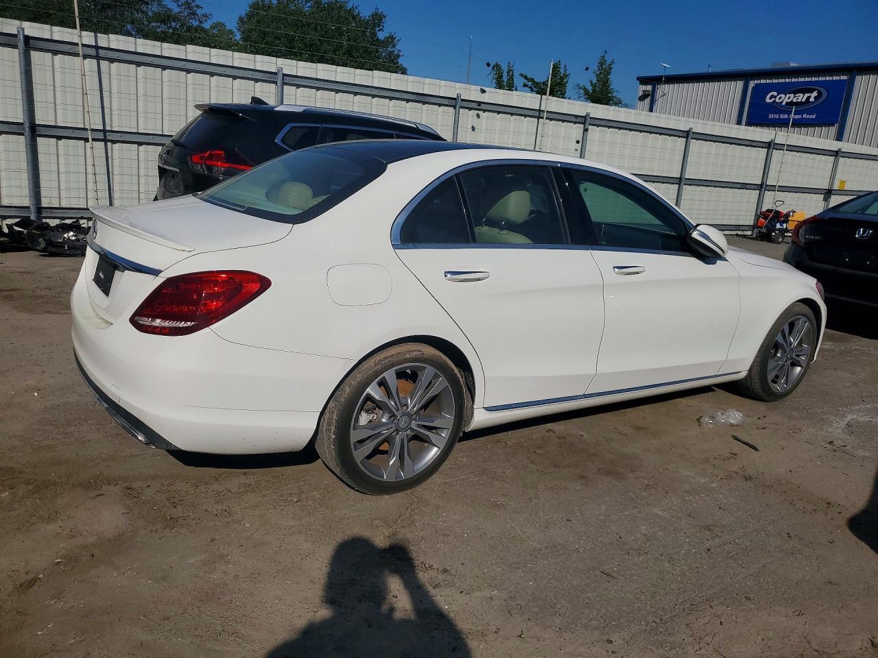 2015 Mercedes-Benz C 300 - Image 3