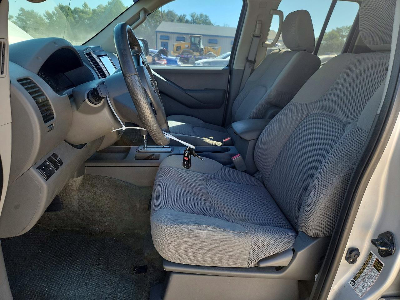 2012 Nissan Frontier S - Фото 7