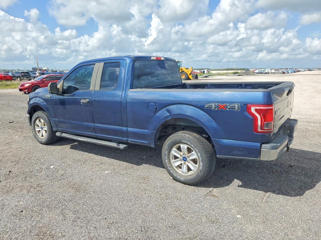 2015 Ford F150 Super Cab - Image 2