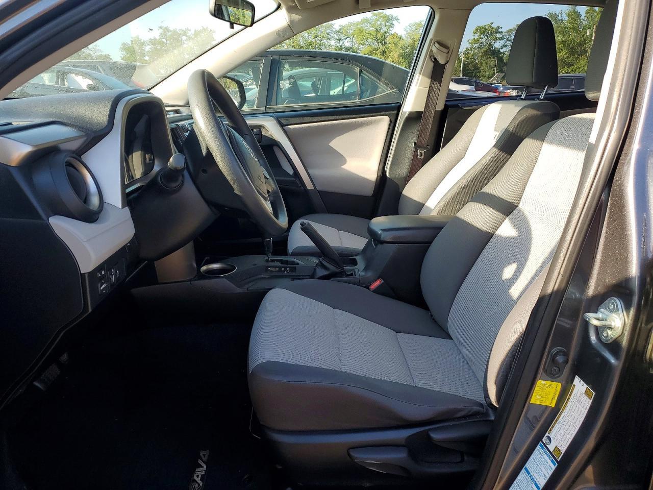 2015 Toyota Rav4 Le - Image 7