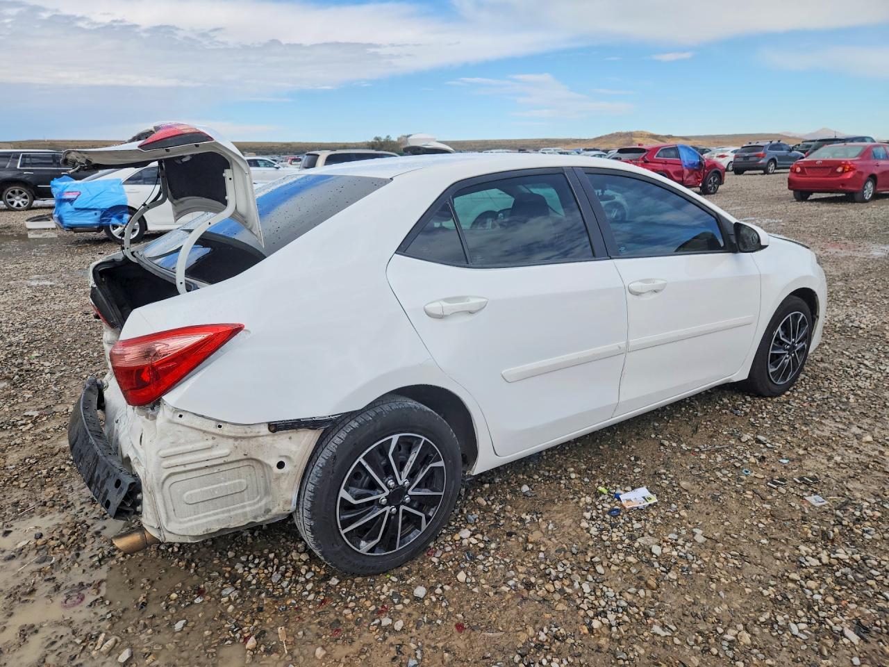 2017 Toyota Corolla Le - Image 3