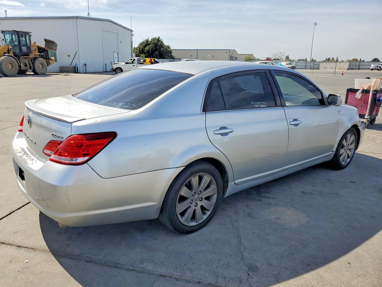 2007 Toyota Avalon Touring - Image 3