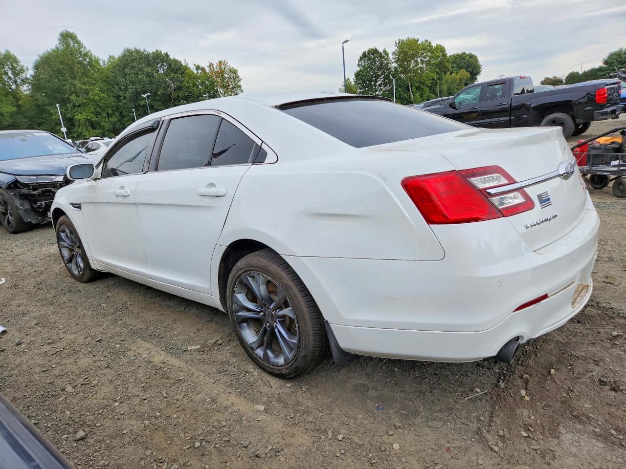 2015 Ford Taurus Police Interceptor - Image 2