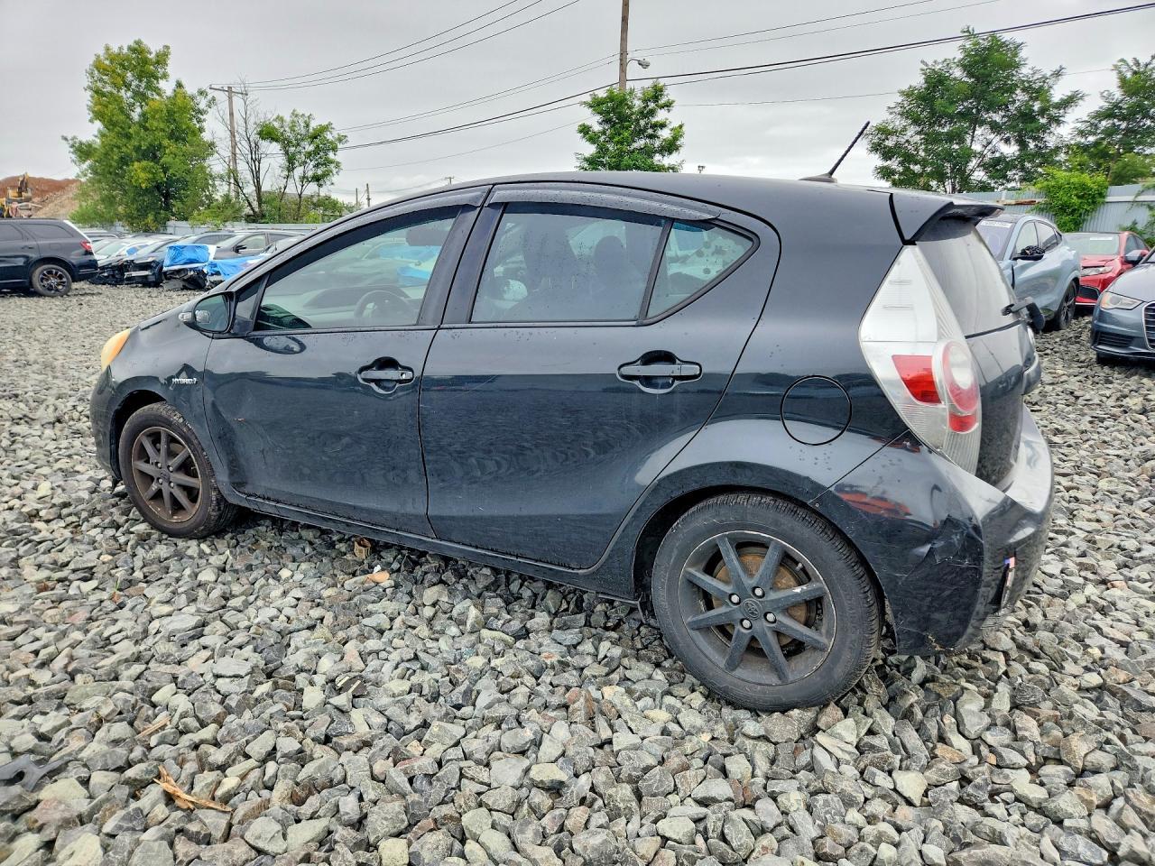 2012 Toyota Prius C Three - Фото 2