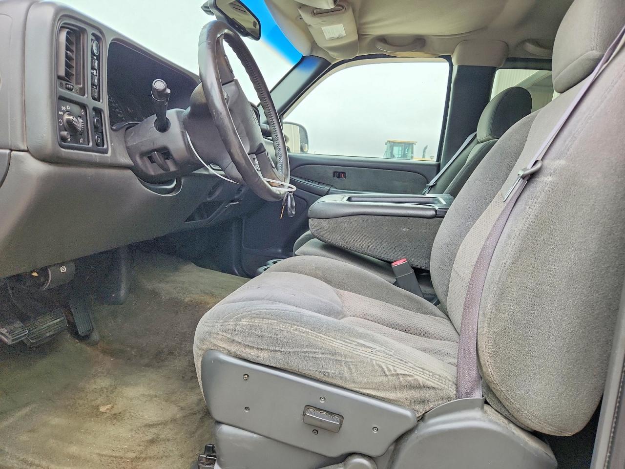 2003 Chevrolet Silverado K1500 - Image 7