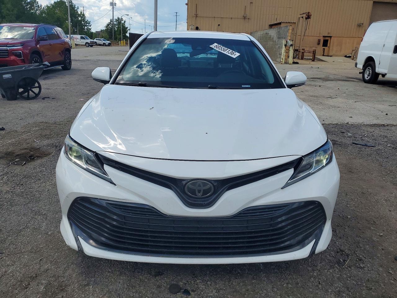2018 Toyota Camry Le - Фото 5