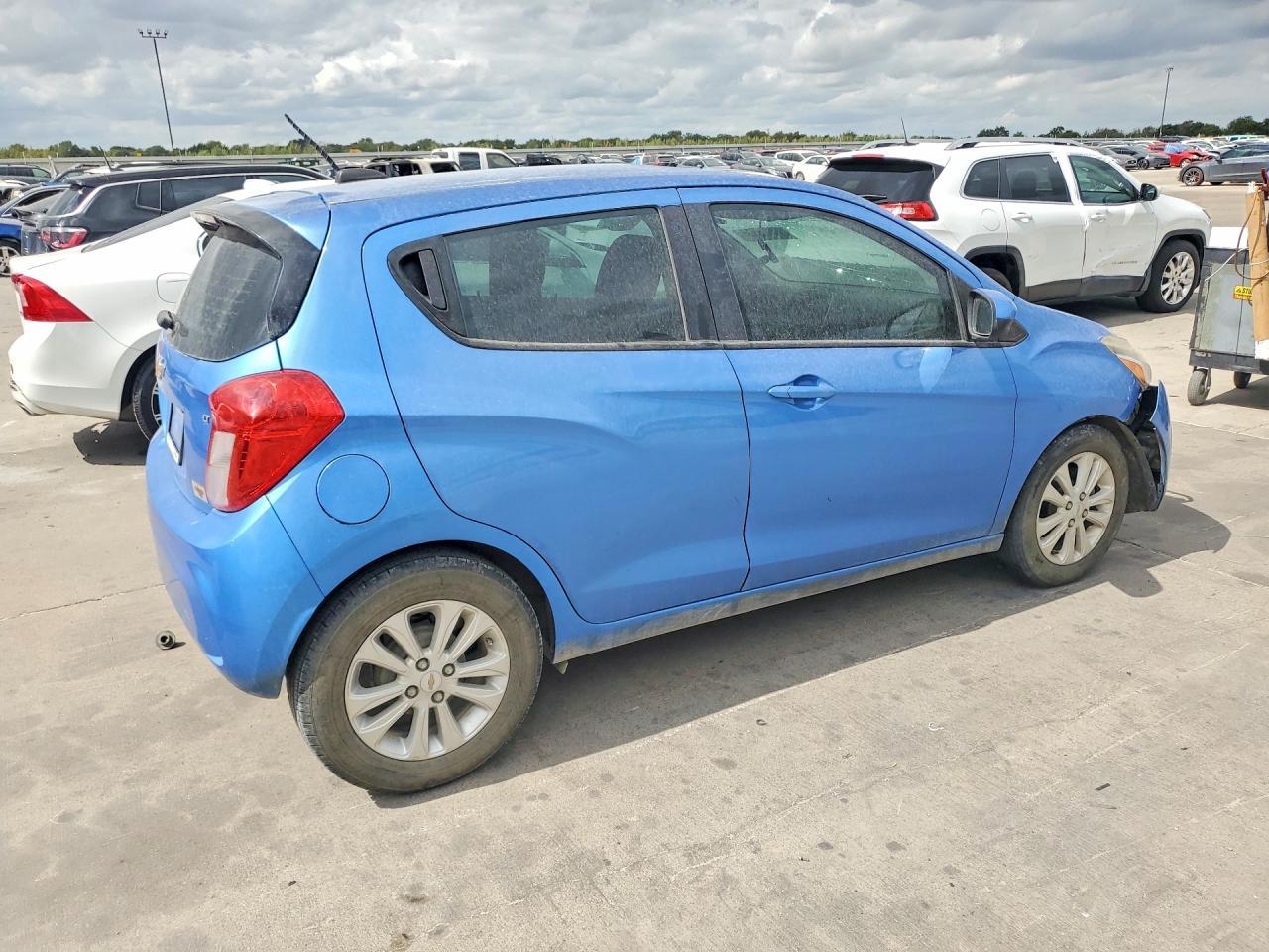 2017 Chevrolet Spark 1Lt - Фото 3