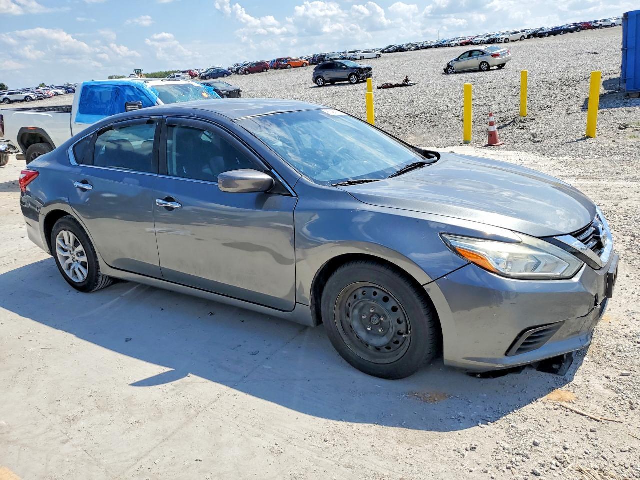 2017 Nissan Altima 2.5 S - Фото 4