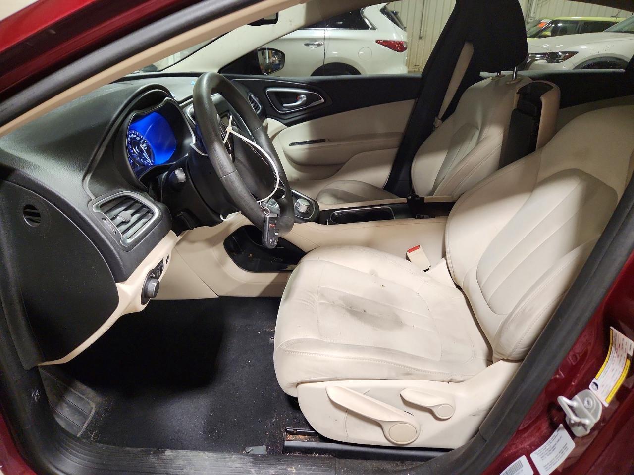 2015 Chrysler 200 Limited - Фото 7