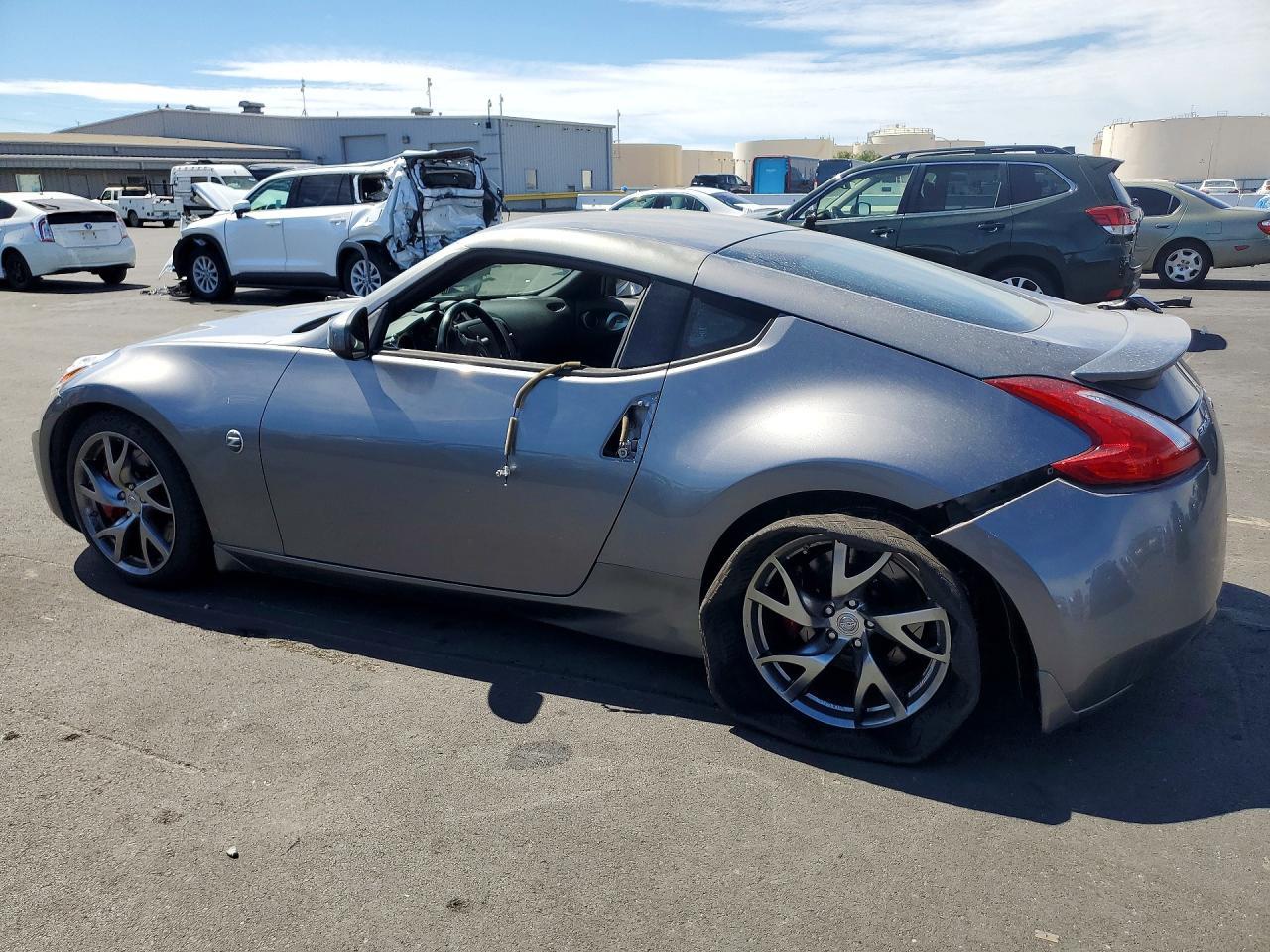 2016 Nissan 370Z Sport - Фото 2