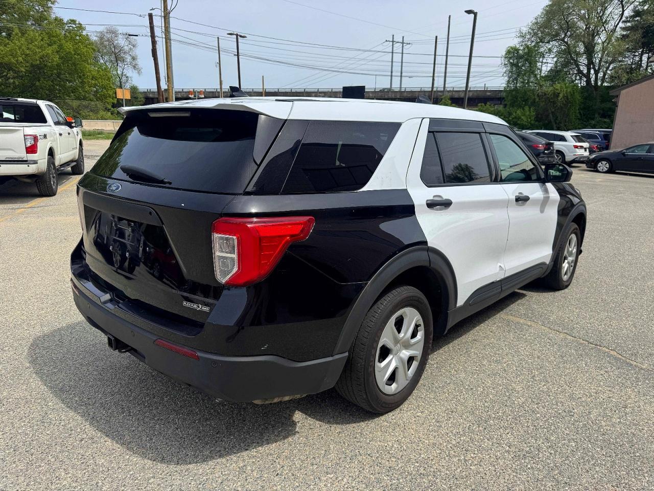 2020 Ford Explorer Police Interceptor - Image 4