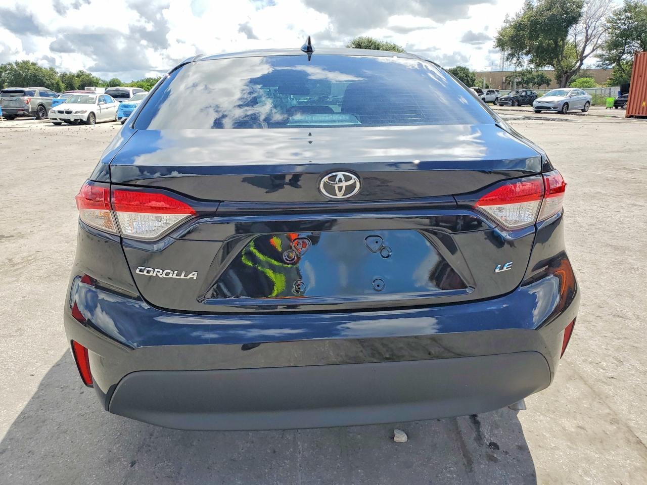 2025 Toyota Corolla Le - Image 6