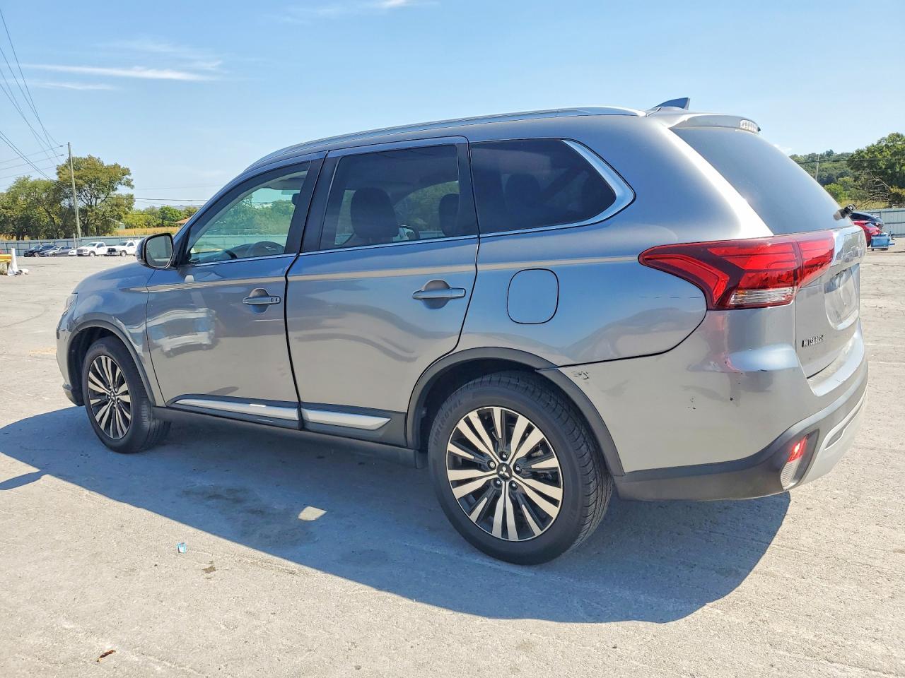 2019 Mitsubishi Outlander Se - Фото 2
