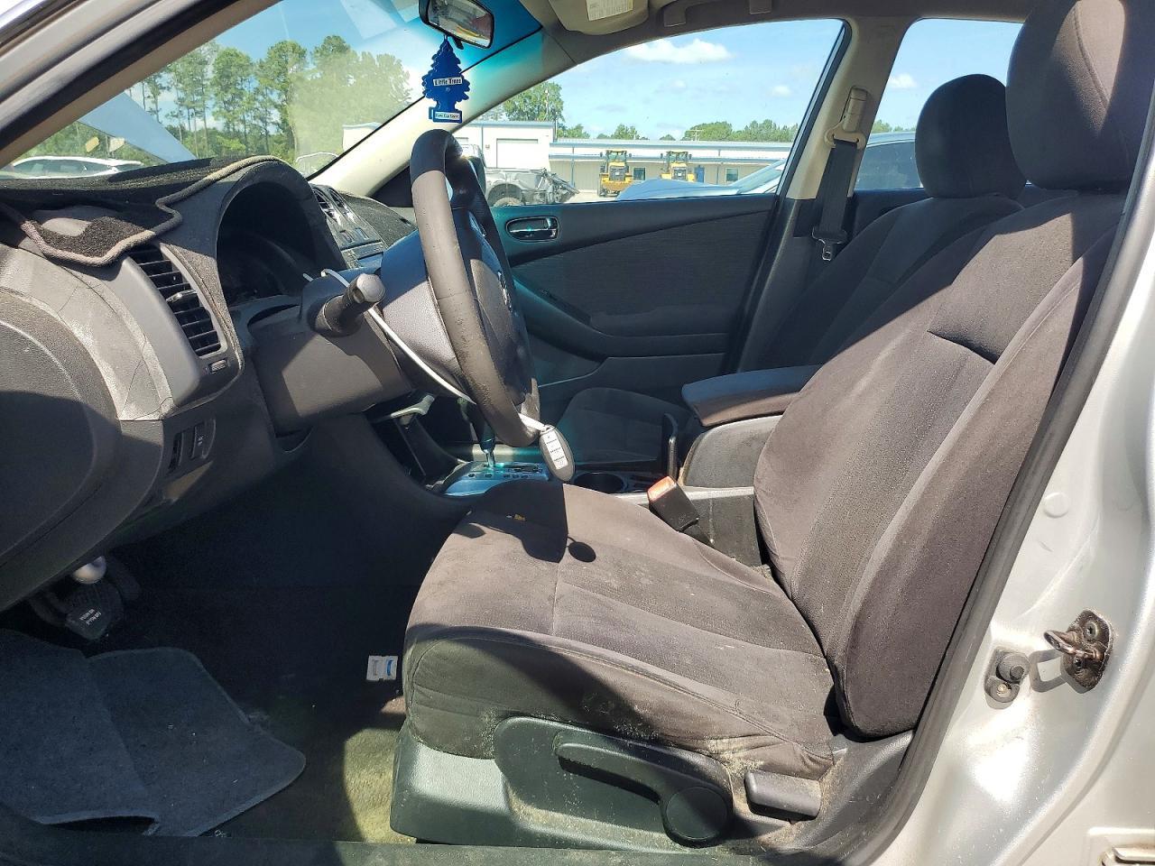 2010 Nissan Altima 2.5 - Image 7