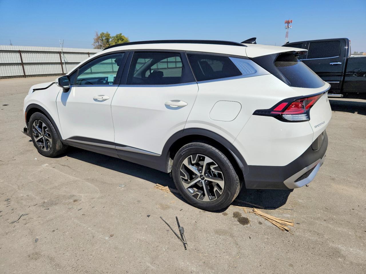 2025 Kia Sportage Ex - Фото 2