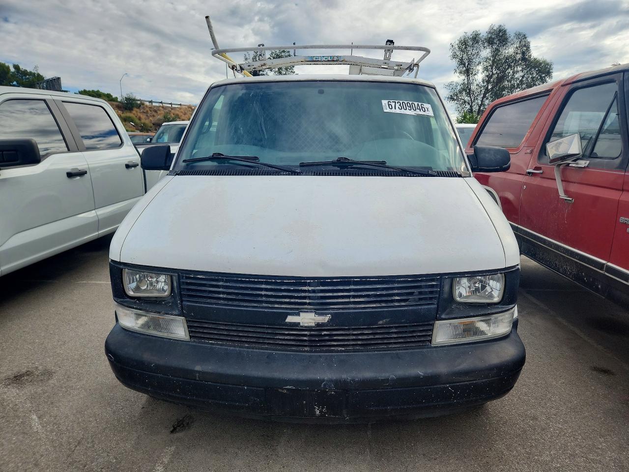 1999 Chevrolet Astro - Фото 5
