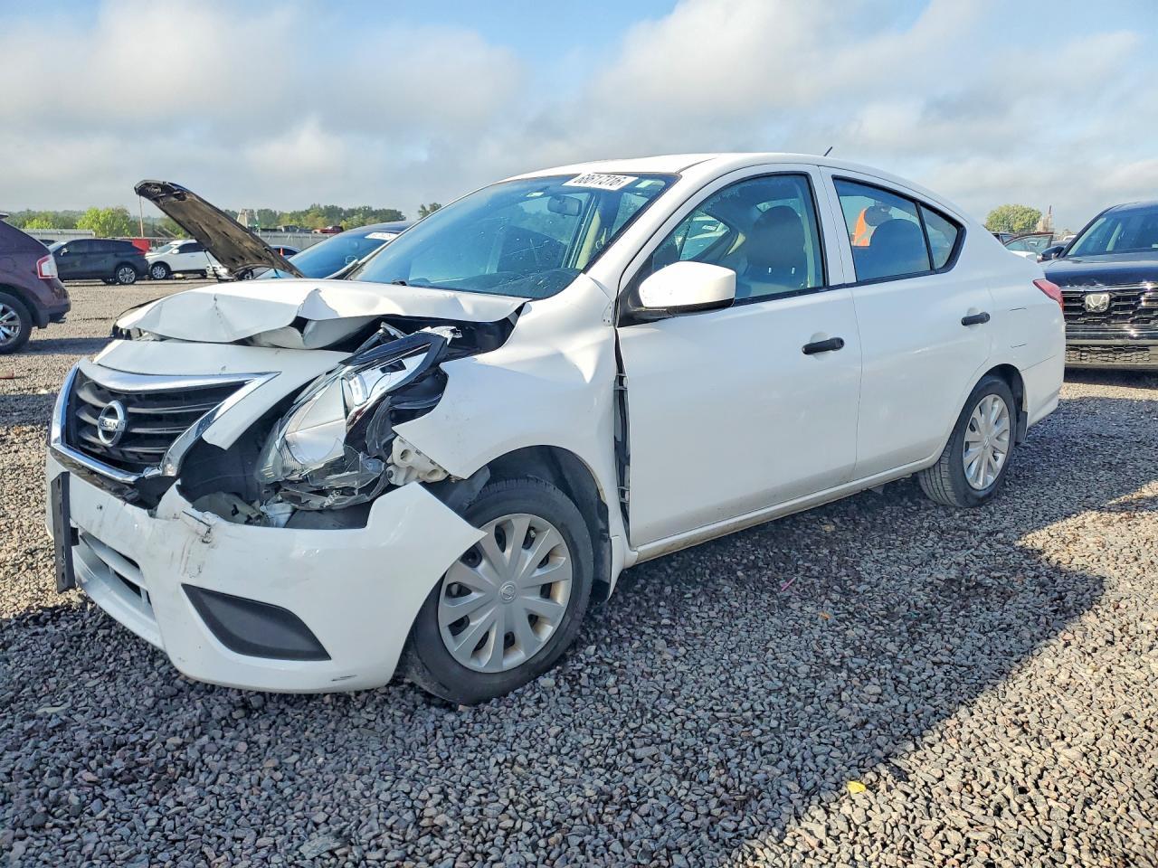 2019 Nissan Versa S Plus