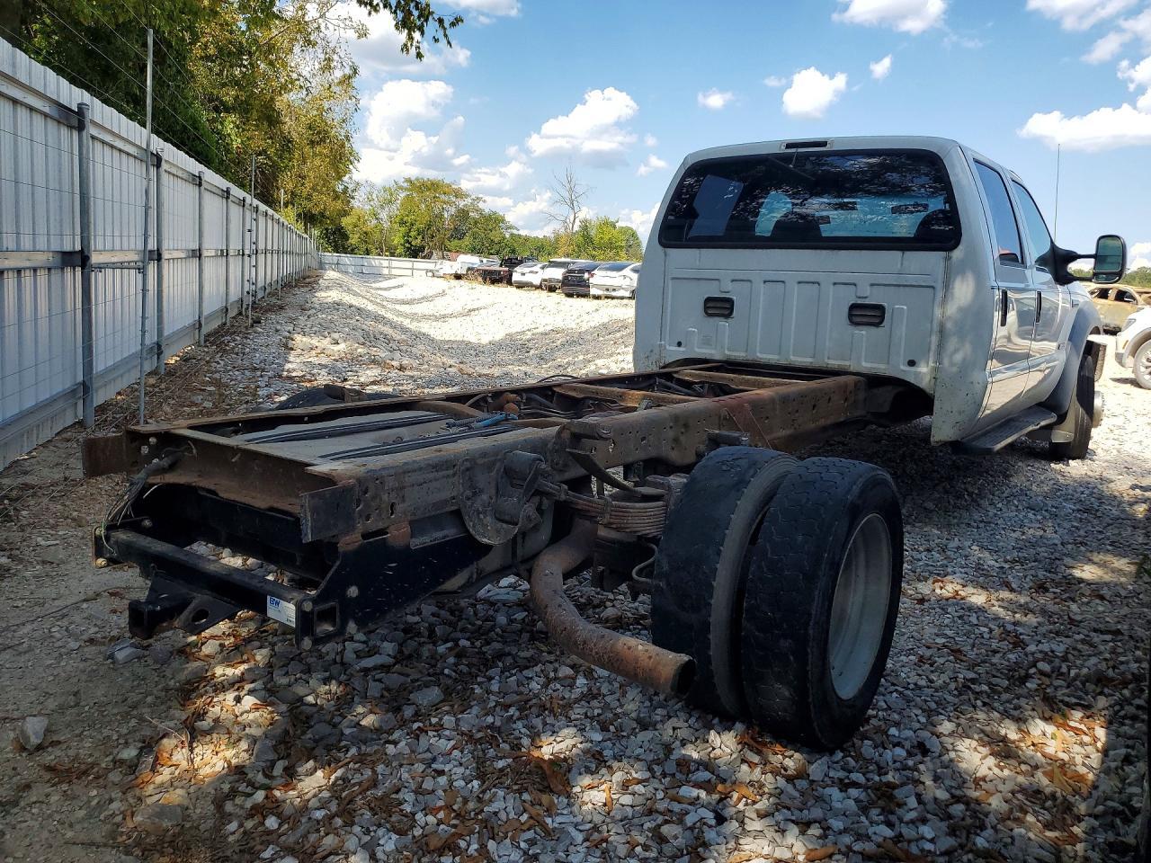 2007 Ford F550 Super Duty - Image 3