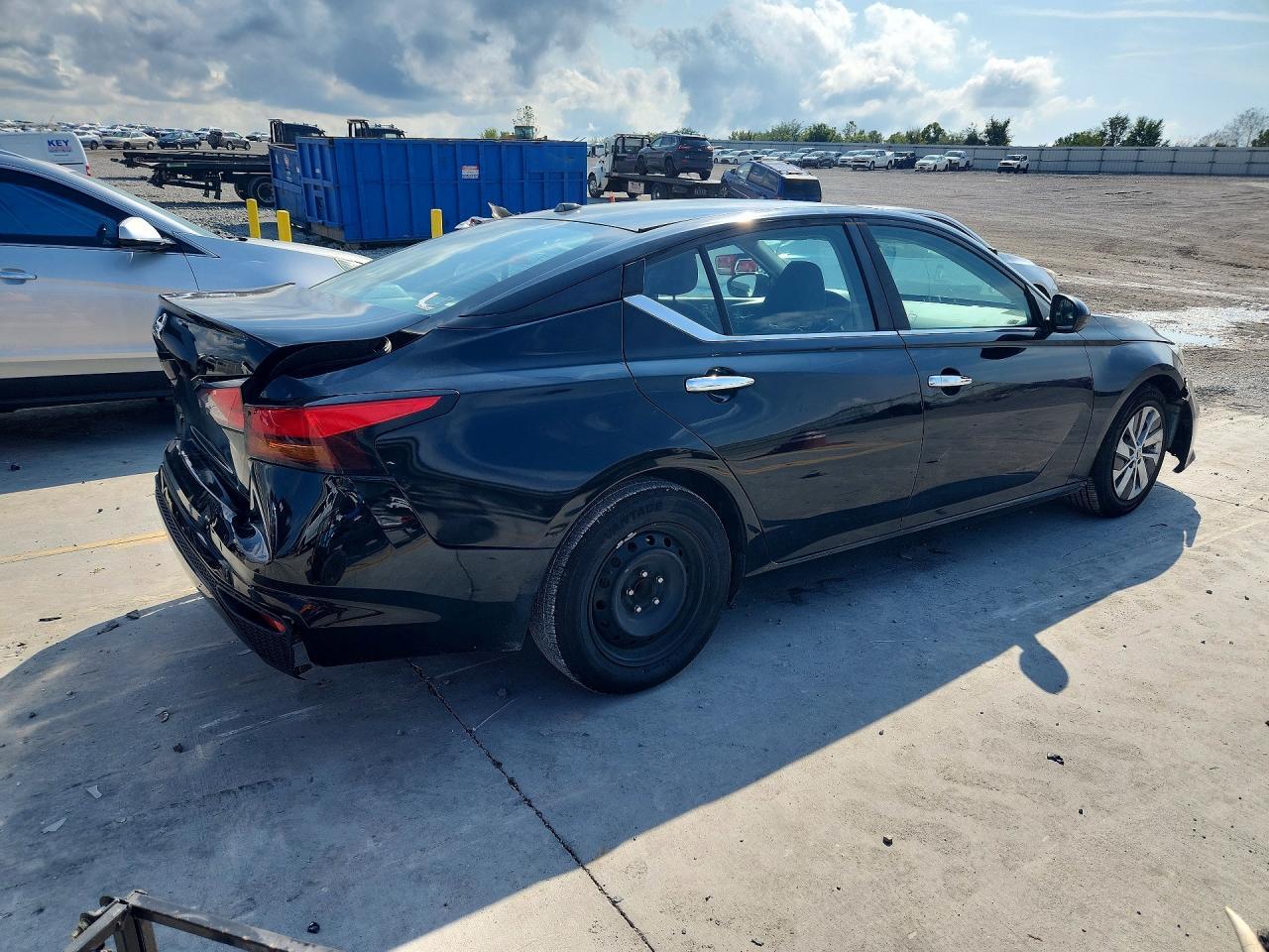2020 Nissan Altima S - Image 3