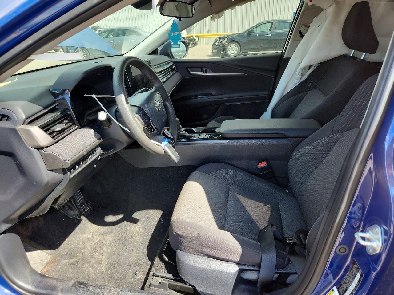 2025 Toyota Camry Le - Фото 7