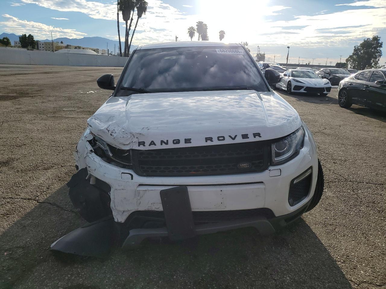 2017 Land Rover Range Rover Evoque Se - Фото 5