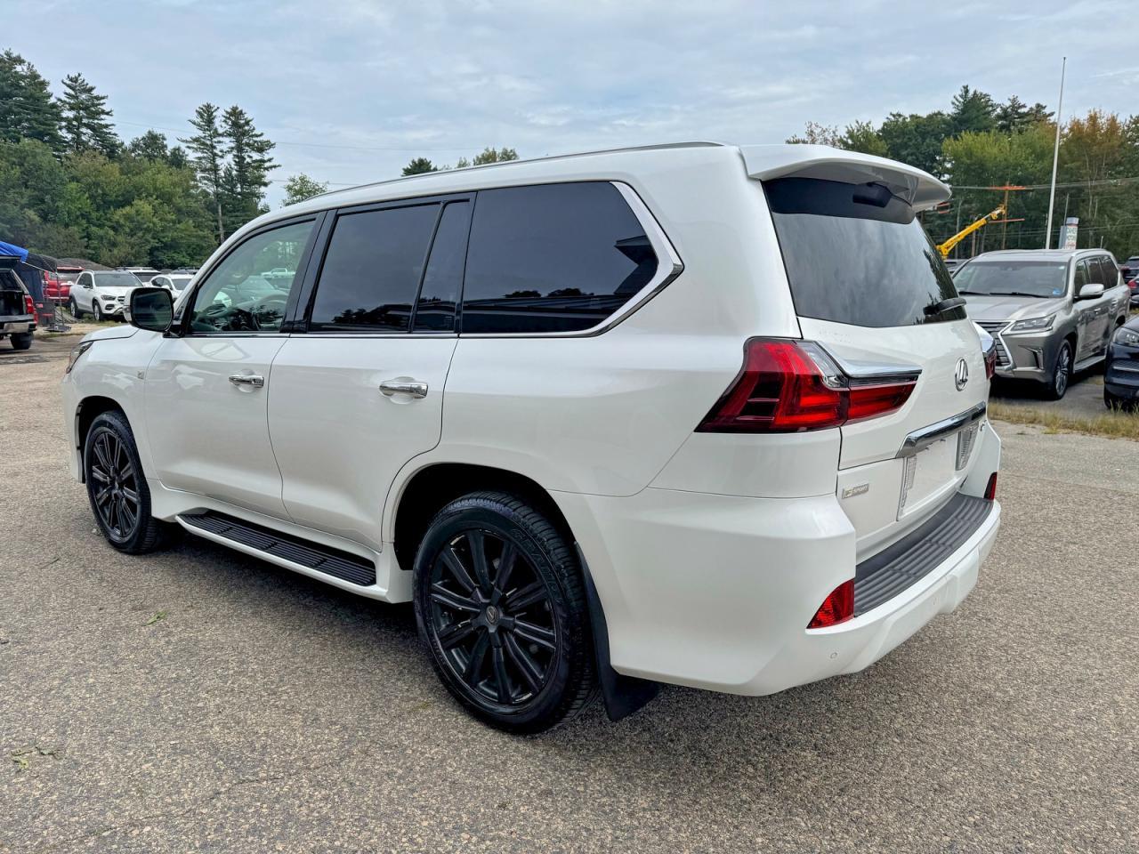 2016 Lexus Lx 570 - Фото 3