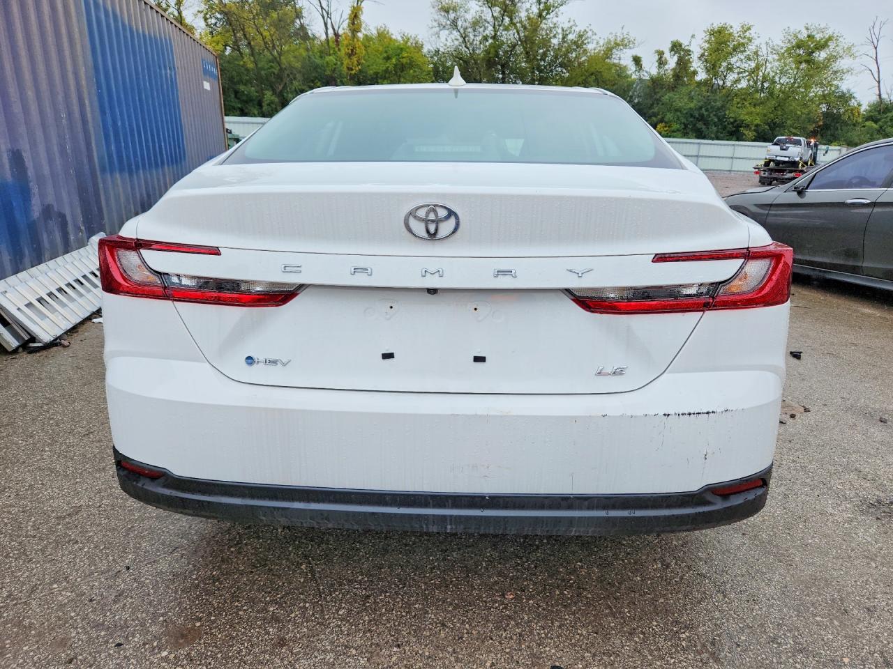 2026 Toyota Camry /Le/ - Фото 6