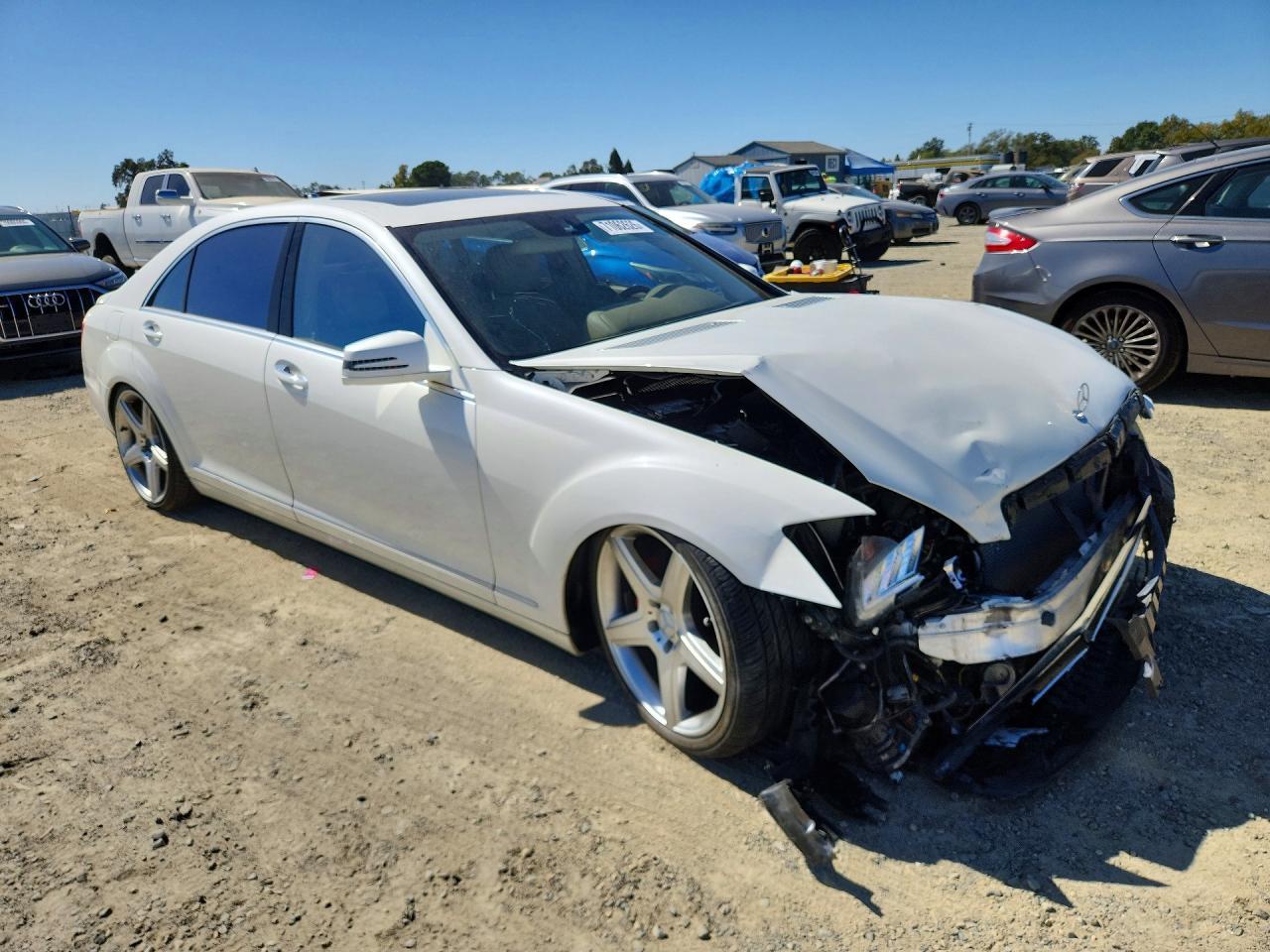2010 Mercedes-Benz S 550 - Image 4