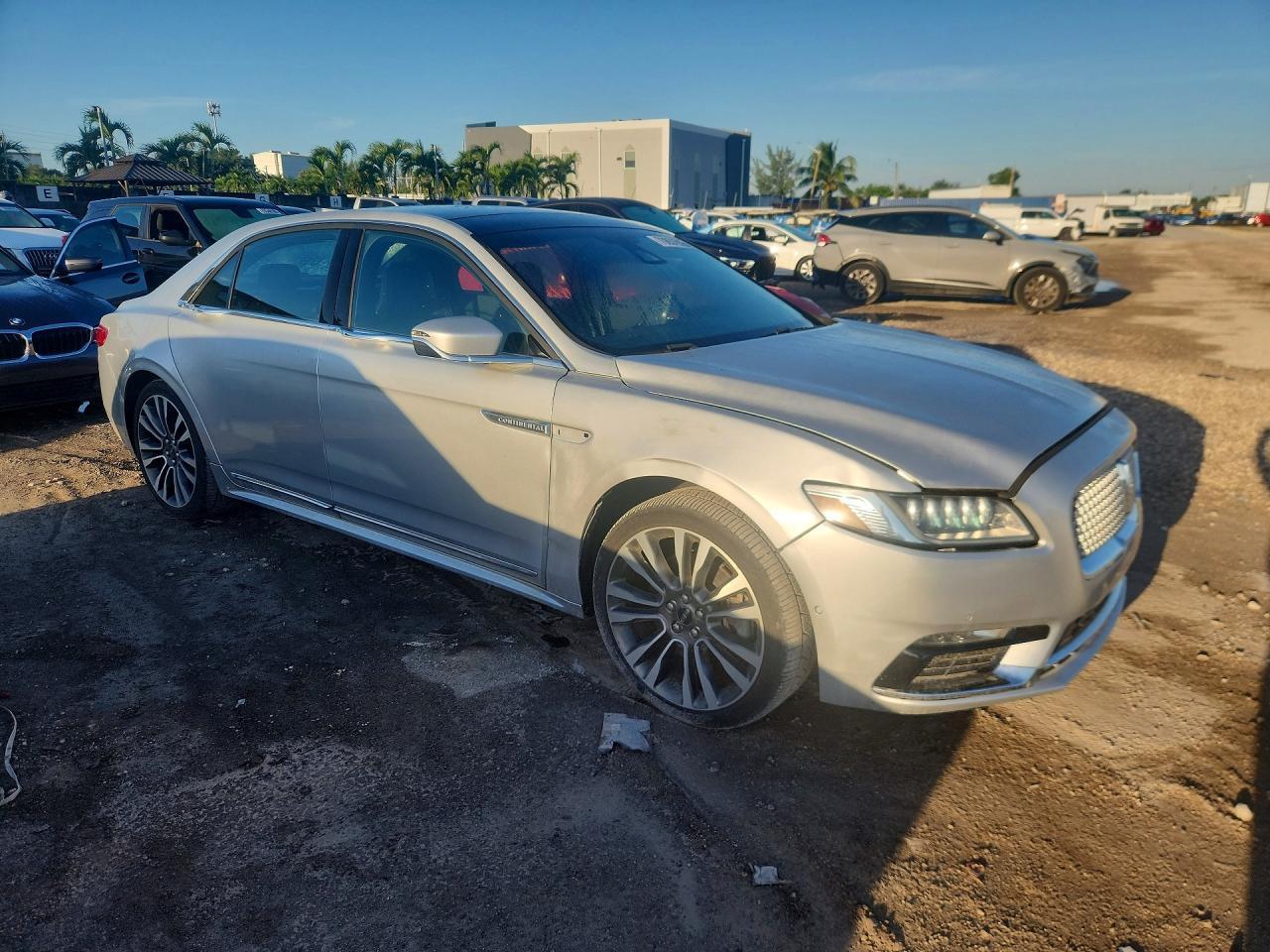2017 Lincoln Continental Reserve - Фото 4