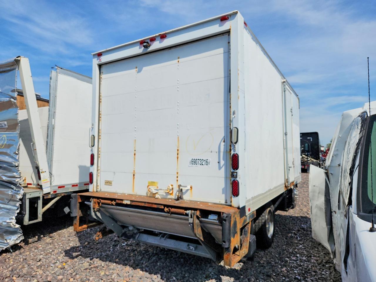 2014 Isuzu Npr Hd - Box Truck - Image 3