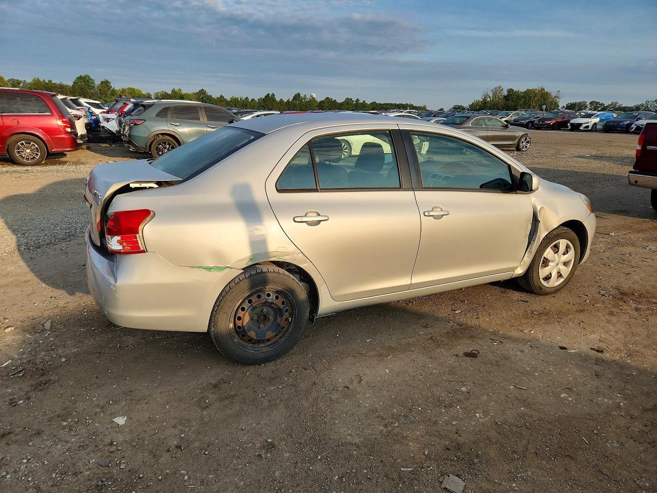 2008 Toyota Yaris Base - Фото 3