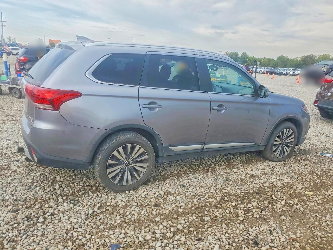2019 Mitsubishi Outlander Se - Фото 3