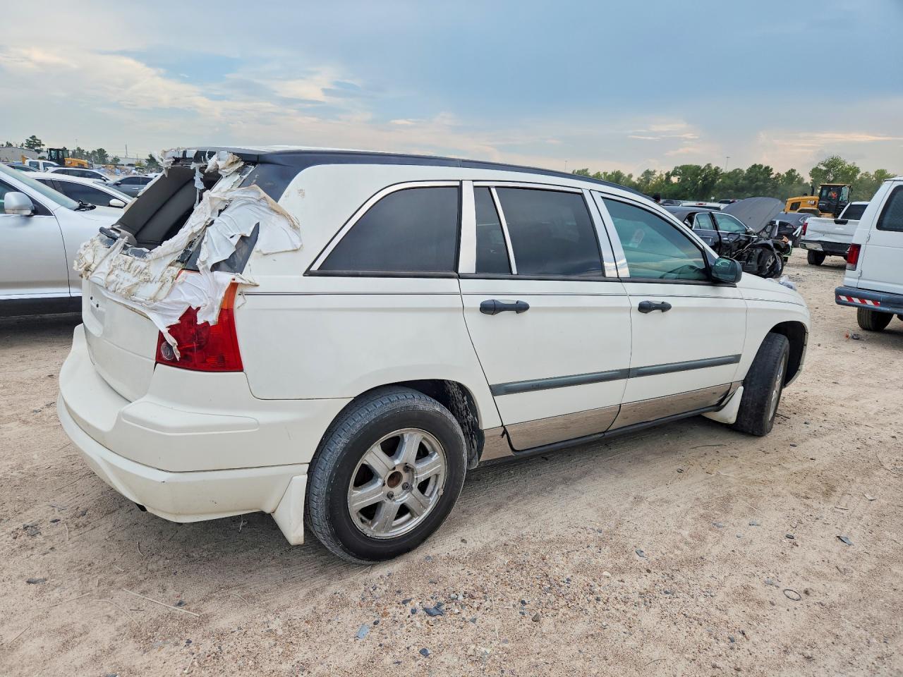 2005 Chrysler Pacifica - Фото 3