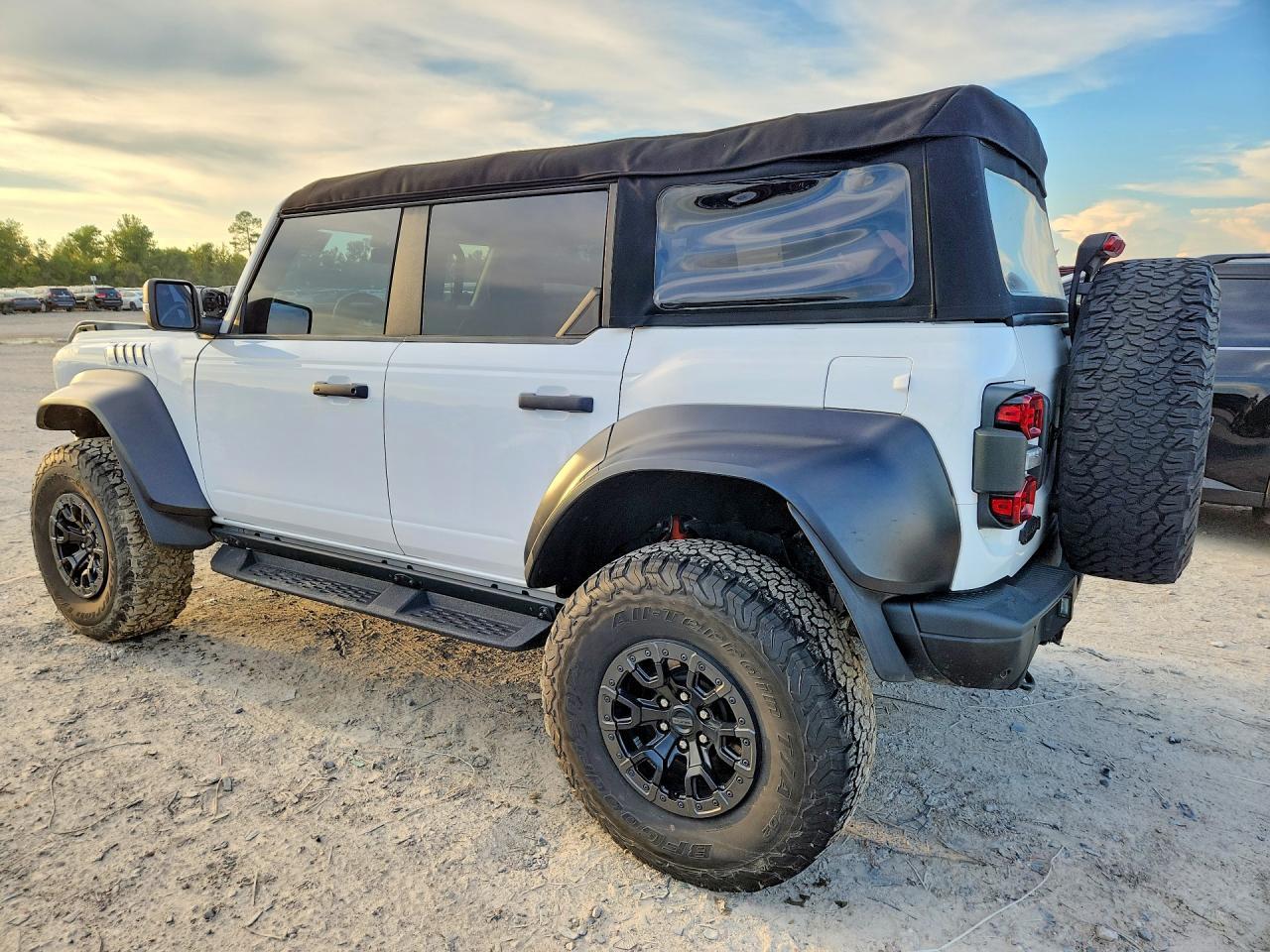 2023 Ford Bronco Raptor - Image 2
