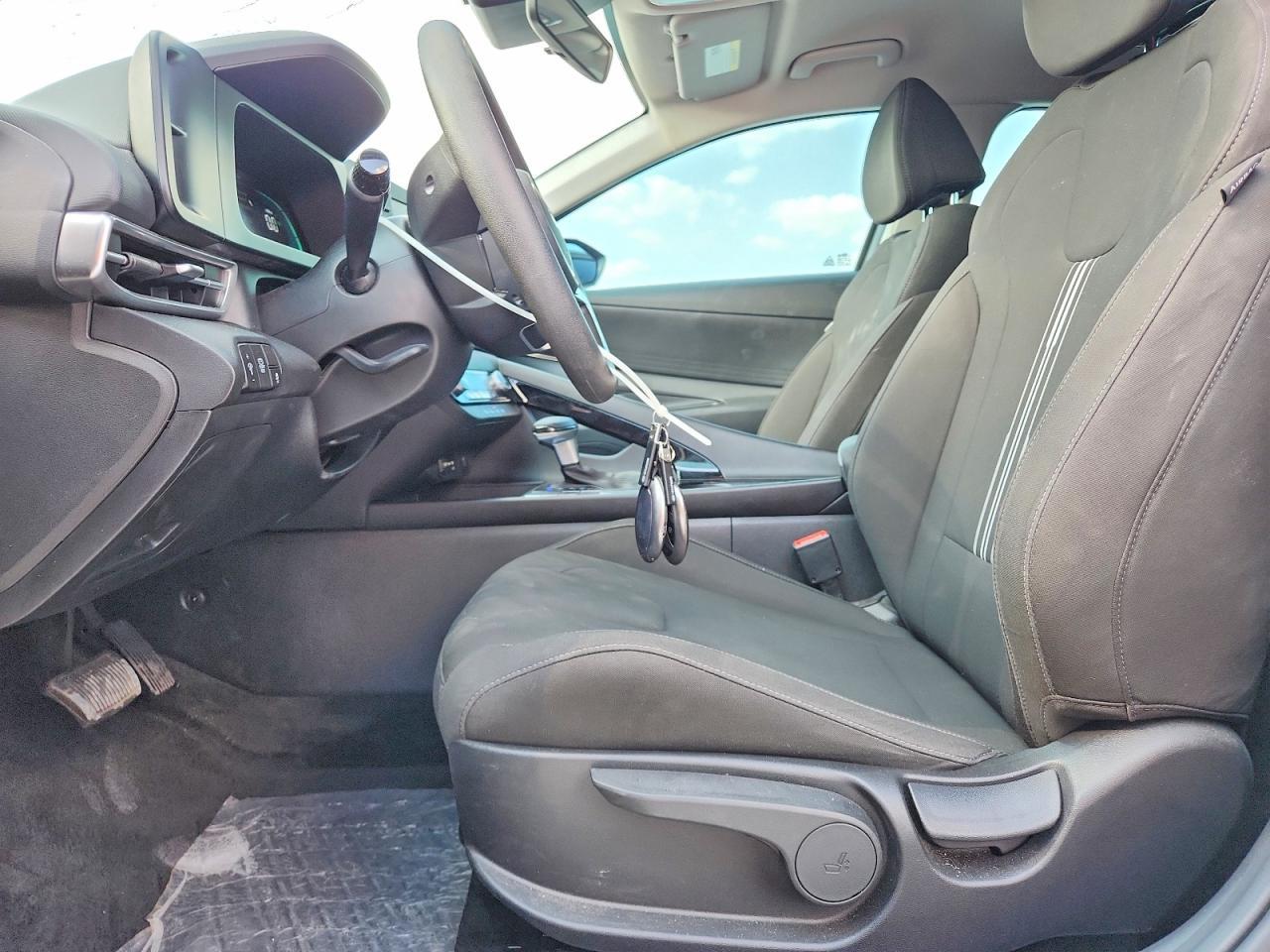 2025 Hyundai Elantra Hybrid Blue - Image 7