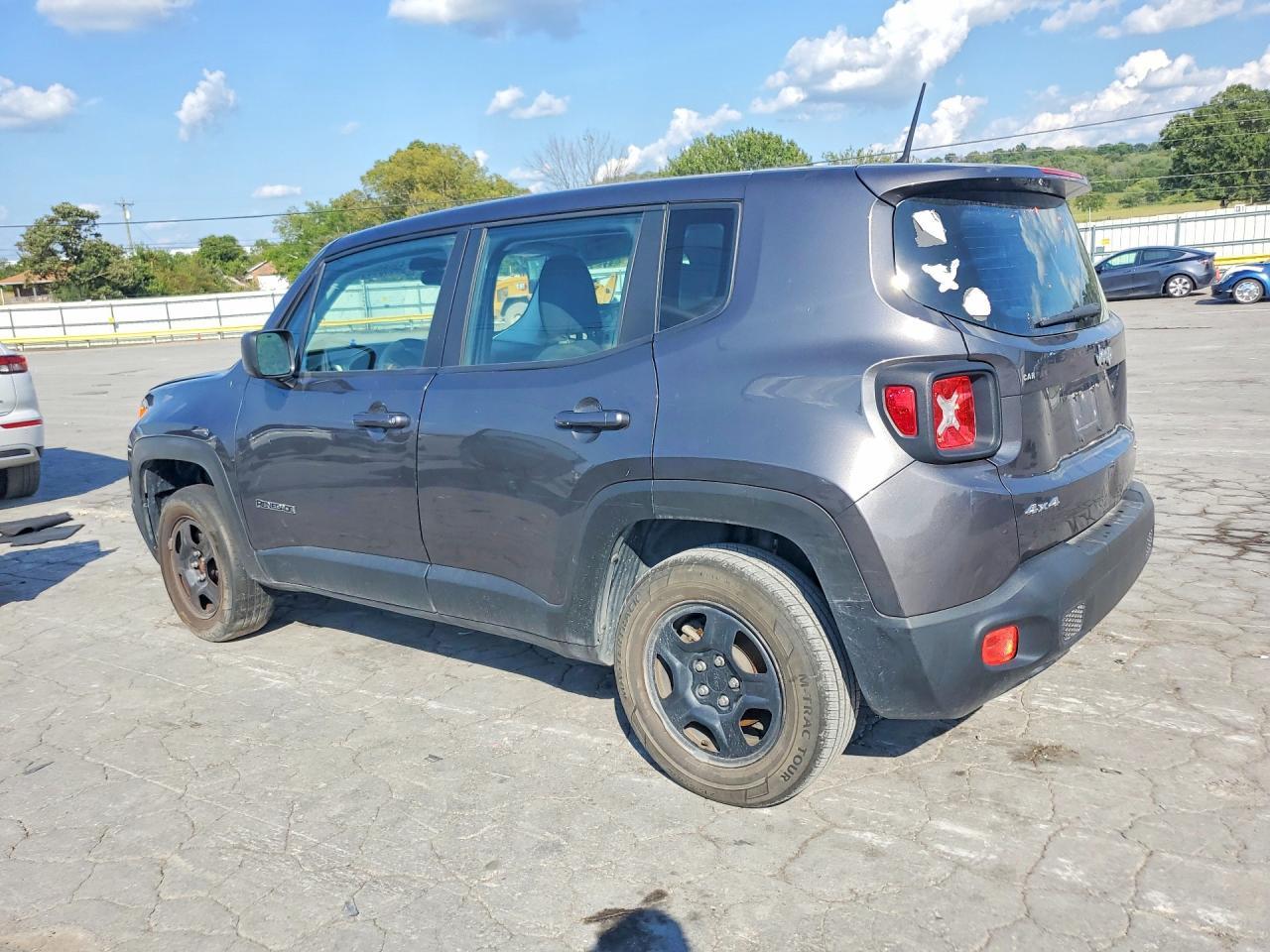 2017 Jeep Renegade Sport - Фото 2