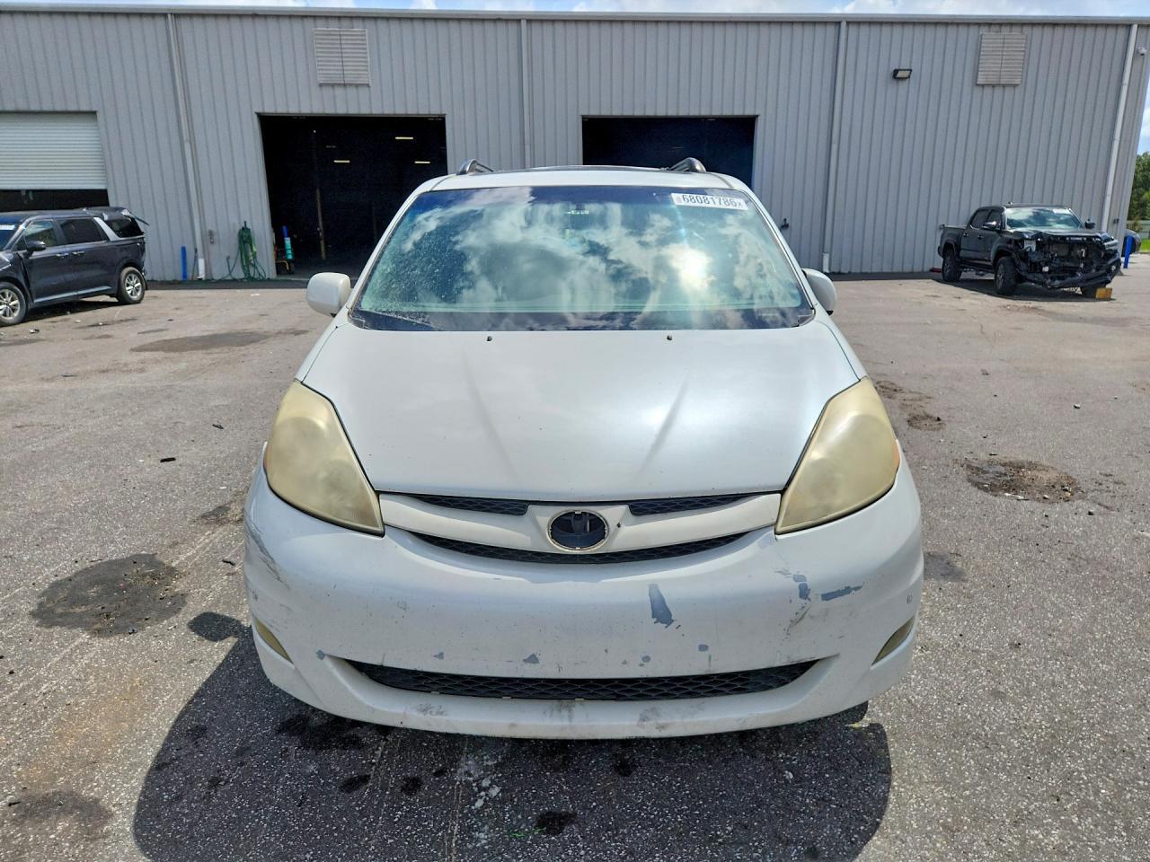 2010 Toyota Sienna Xle - Image 5
