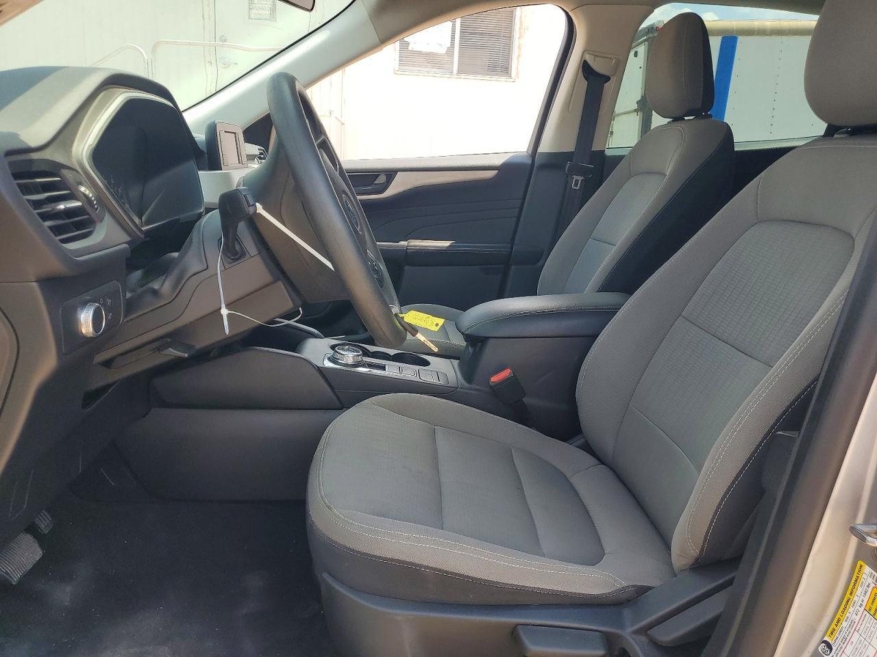 2022 Ford Escape S - Фото 7