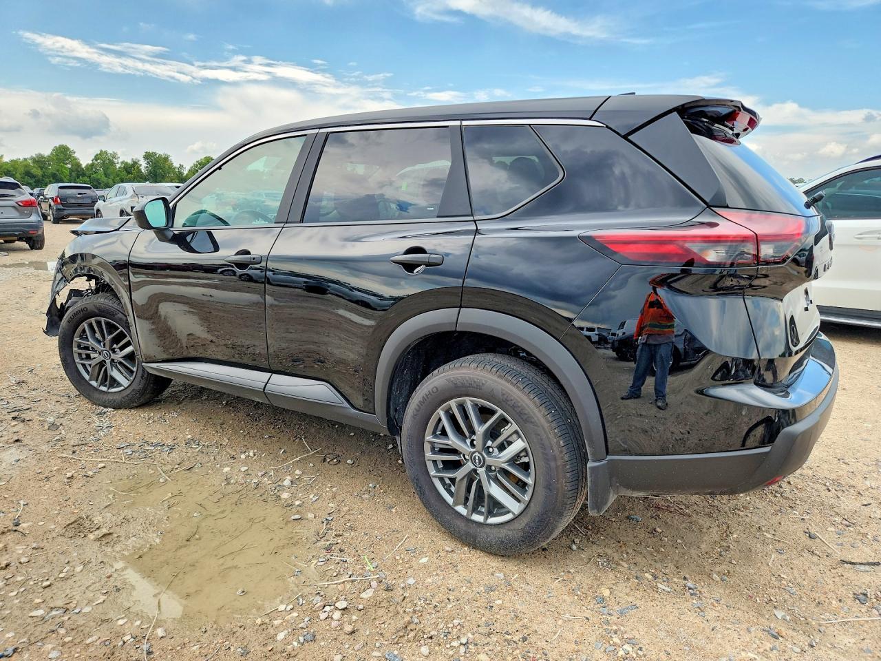 2026 Nissan Rogue S - Image 2