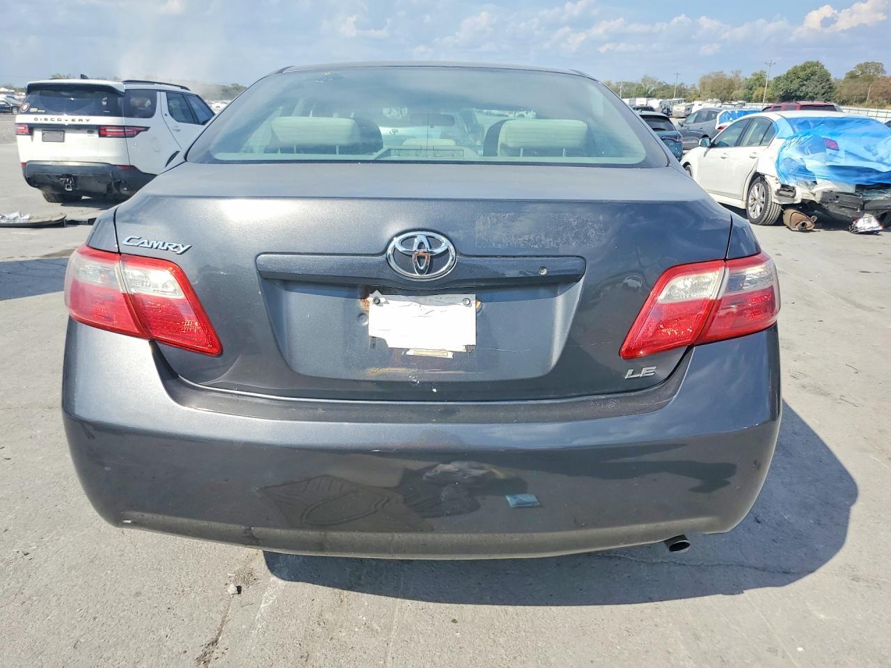 2009 Toyota Camry Le - Image 6