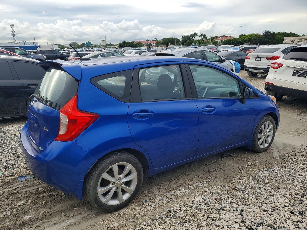 2014 Nissan Versa Note S - Image 3
