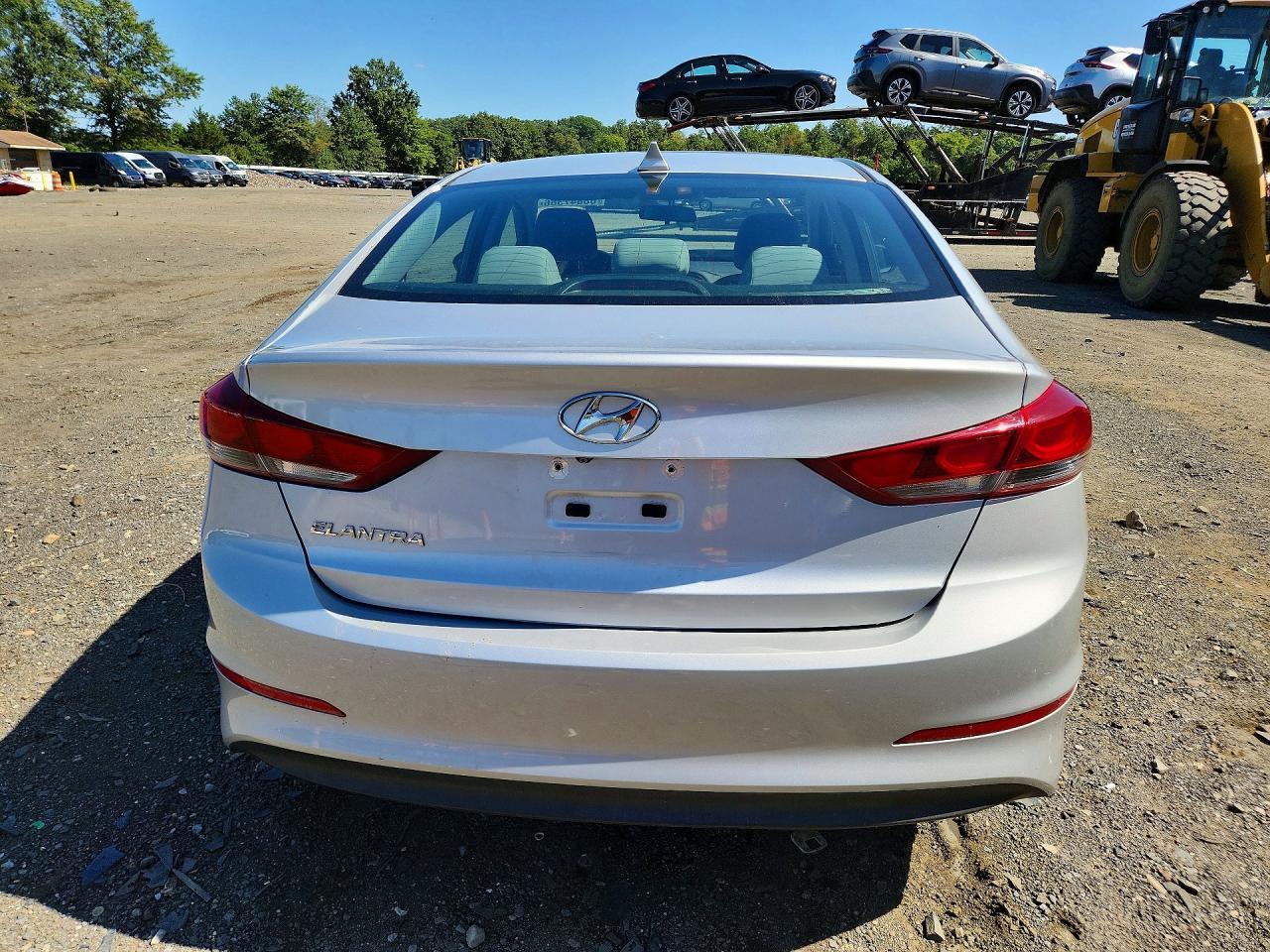 2017 Hyundai Elantra Se - Image 6