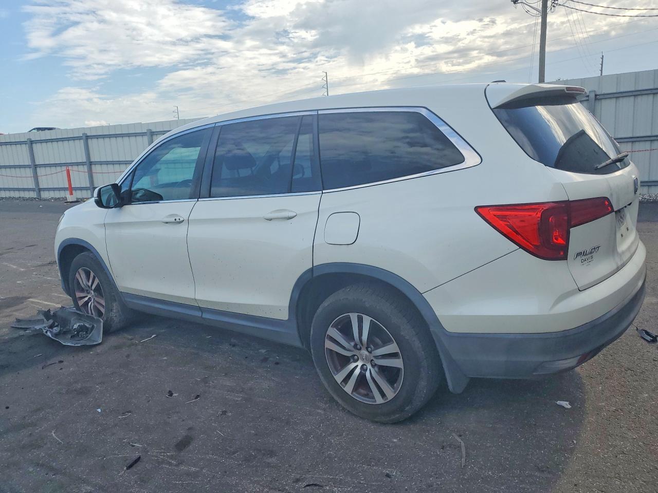 2016 Honda Pilot Exl - Image 2