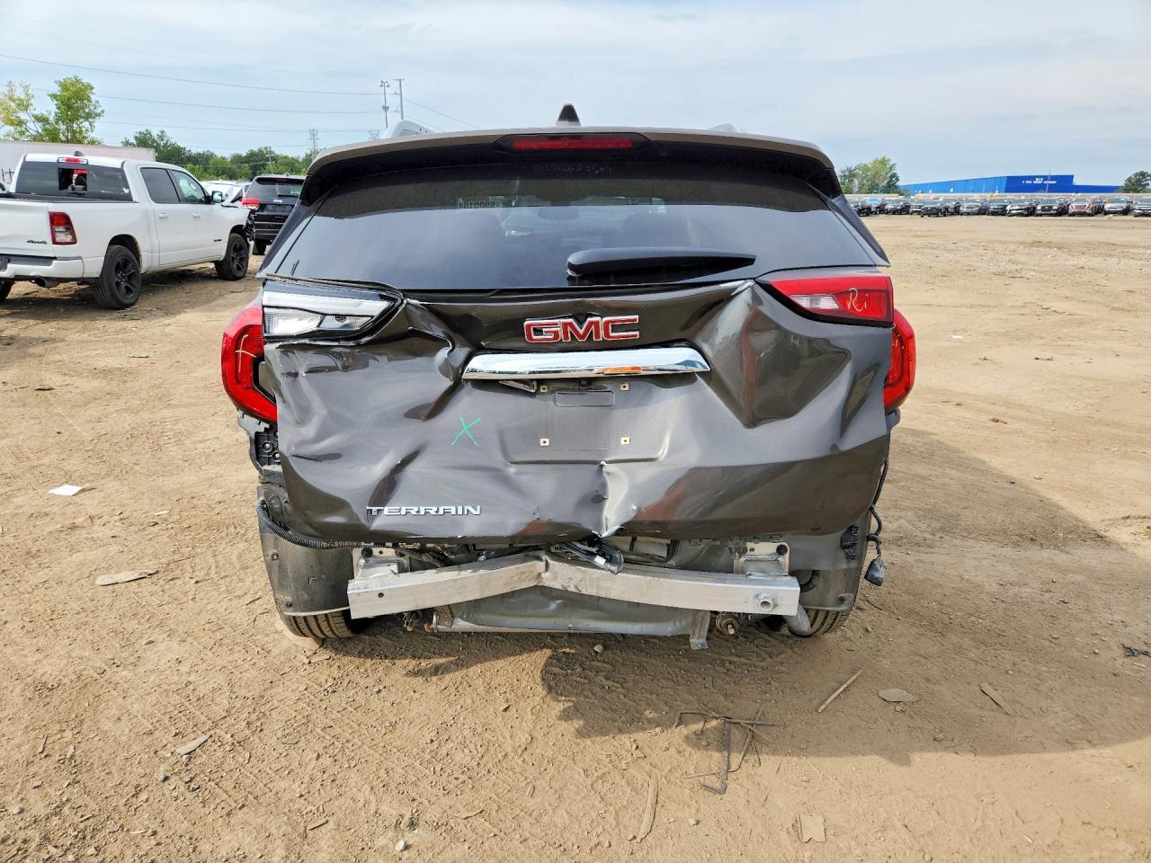 2020 GMC Terrain Slt - Image 6
