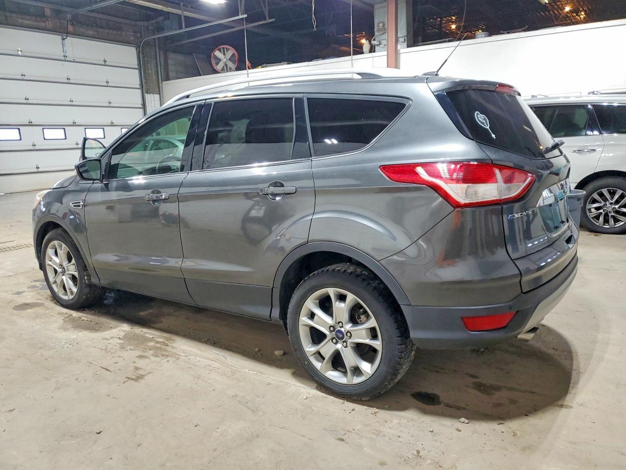 2015 Ford Escape Titanium - Фото 2