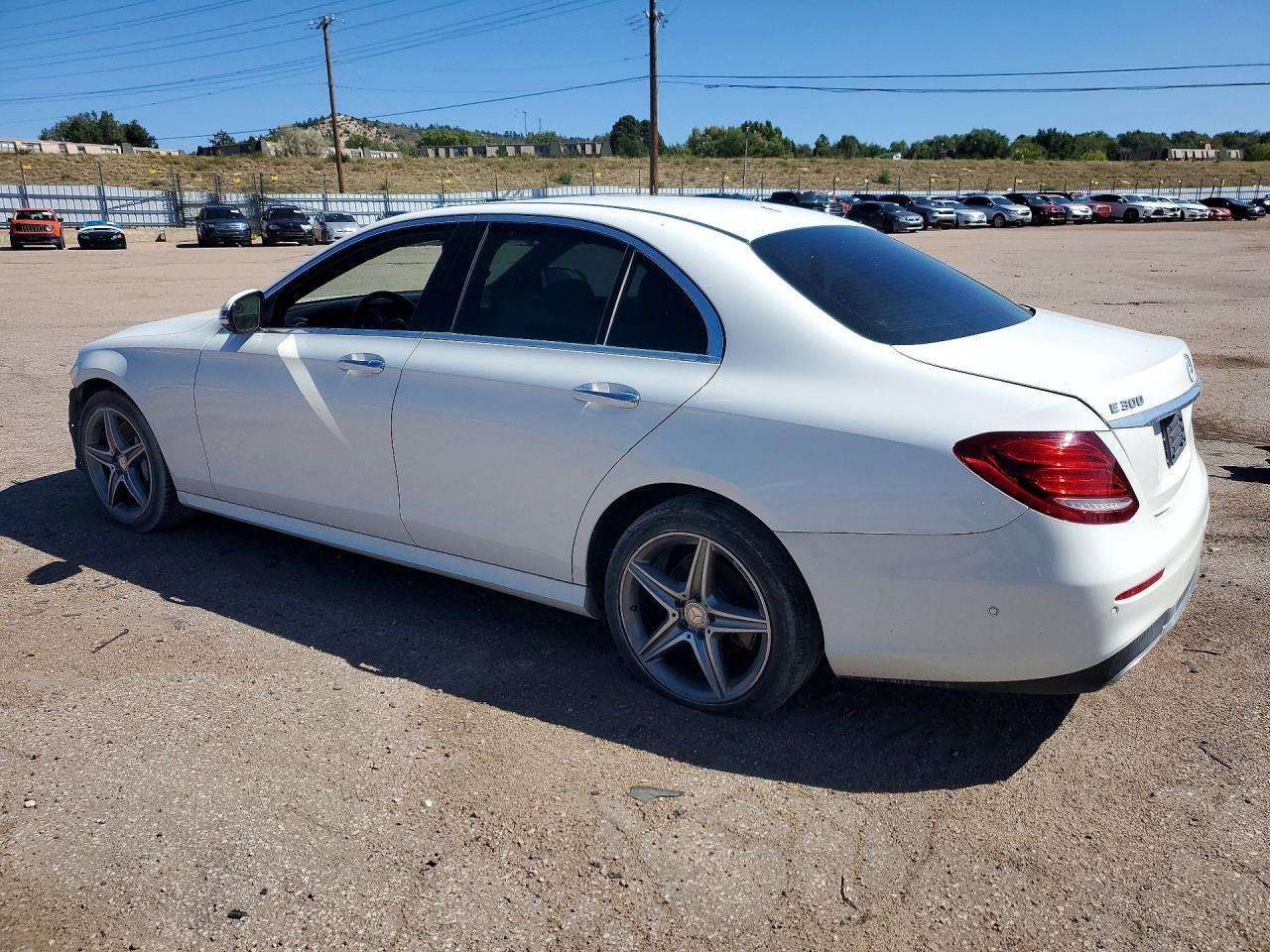 2017 Mercedes Benz E - Фото 2