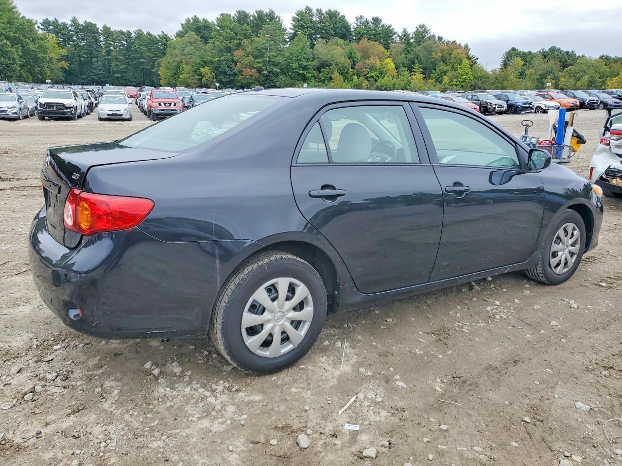 2010 Toyota Corolla Le - Image 3