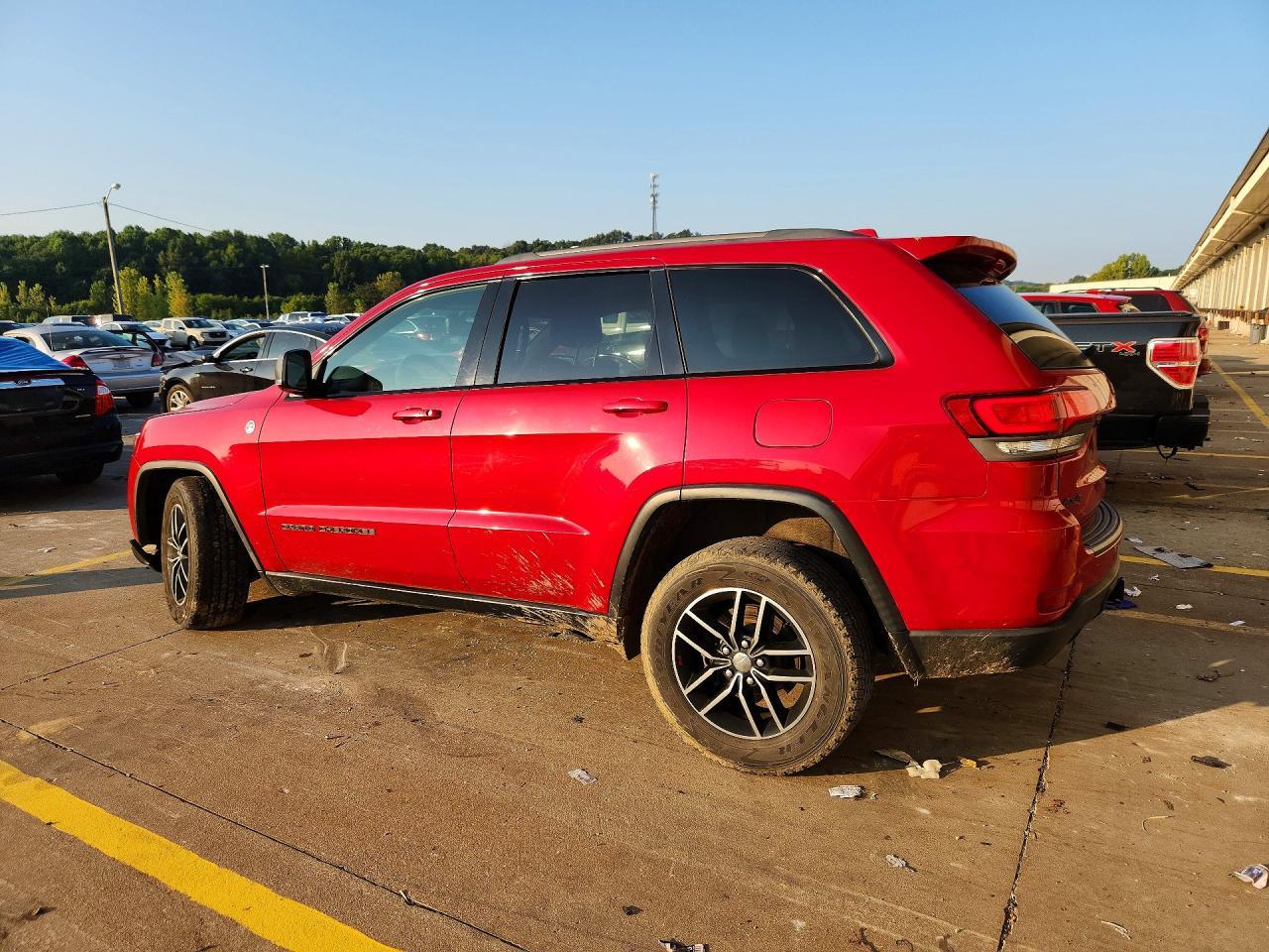 2017 Jeep Grand Cherokee Trailhawk - Фото 2